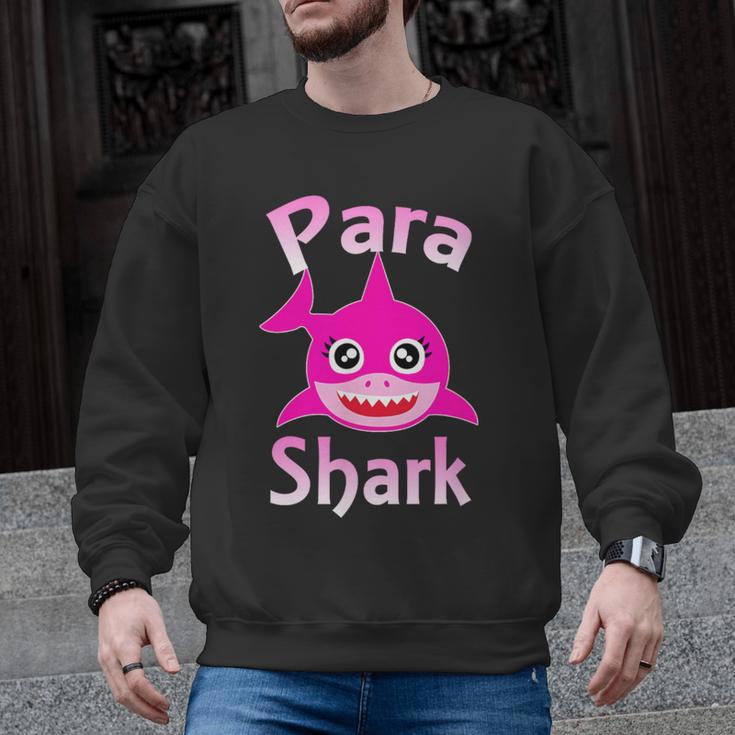 Para Shark Paraprofessional Female Teacher Men Graphic Sweatshirt