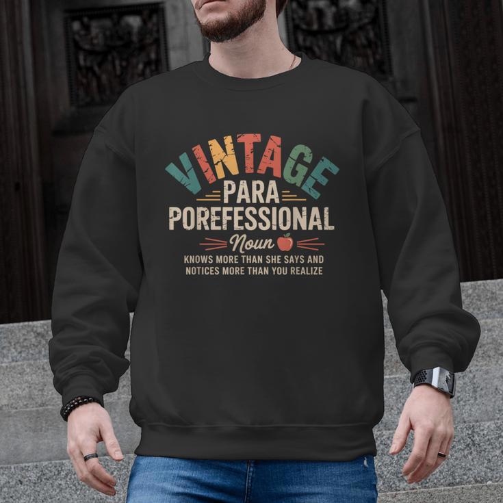 Paraprofessional Vintage Para Teacher 60s 70s 80s Men Graphic Sweatshirt