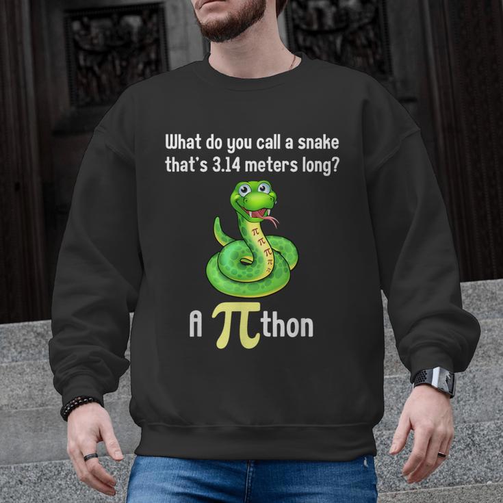 Pi Day Puns Pithon Math Teacher Jokes Women Men Kids Men Graphic Sweatshirt