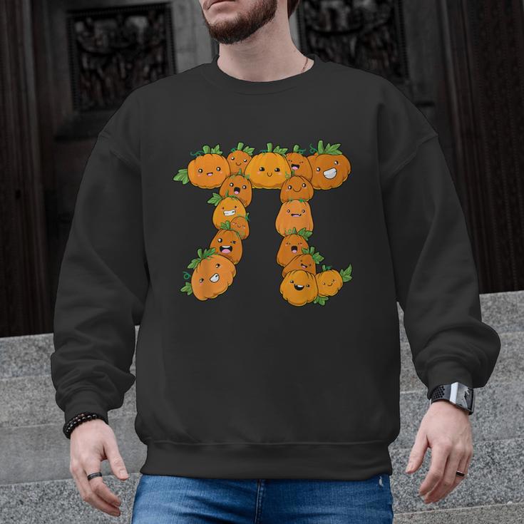 Pumpkin Pi Math Teacher Halloween Costume Geometry Men Graphic Sweatshirt