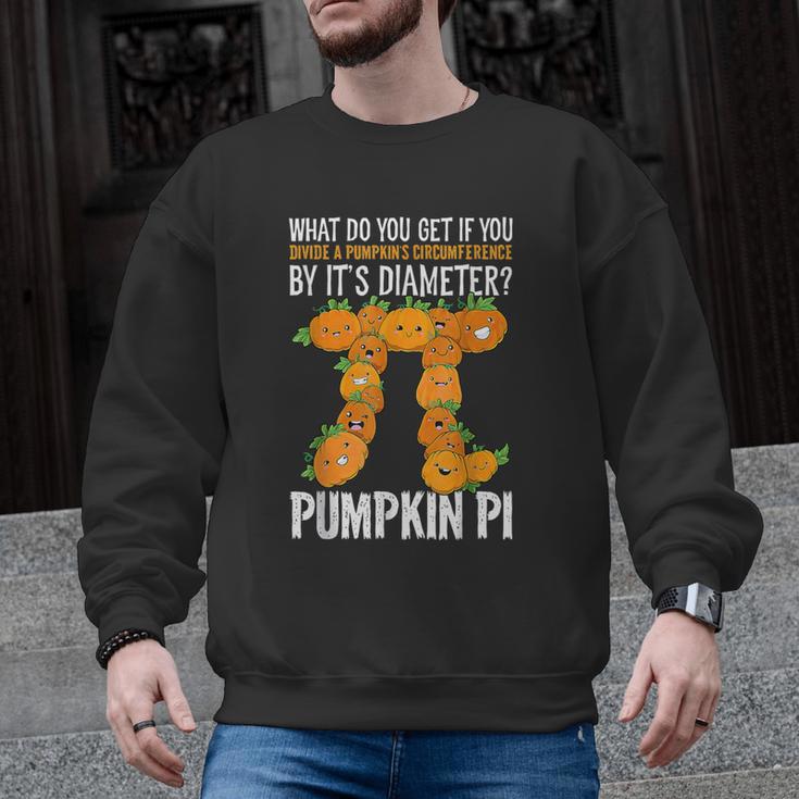 Pumpkin Pi Math Teacher Halloween Geometry Men Graphic Sweatshirt