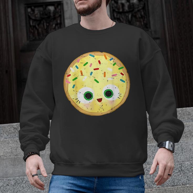 The Smart Cookie Good Egg Teacher Halloween Costume Food Men Graphic Sweatshirt