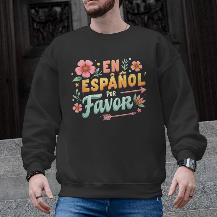 Spanish Teacher Maestra Dimelo En Espanol Por Favor Men Graphic Sweatshirt