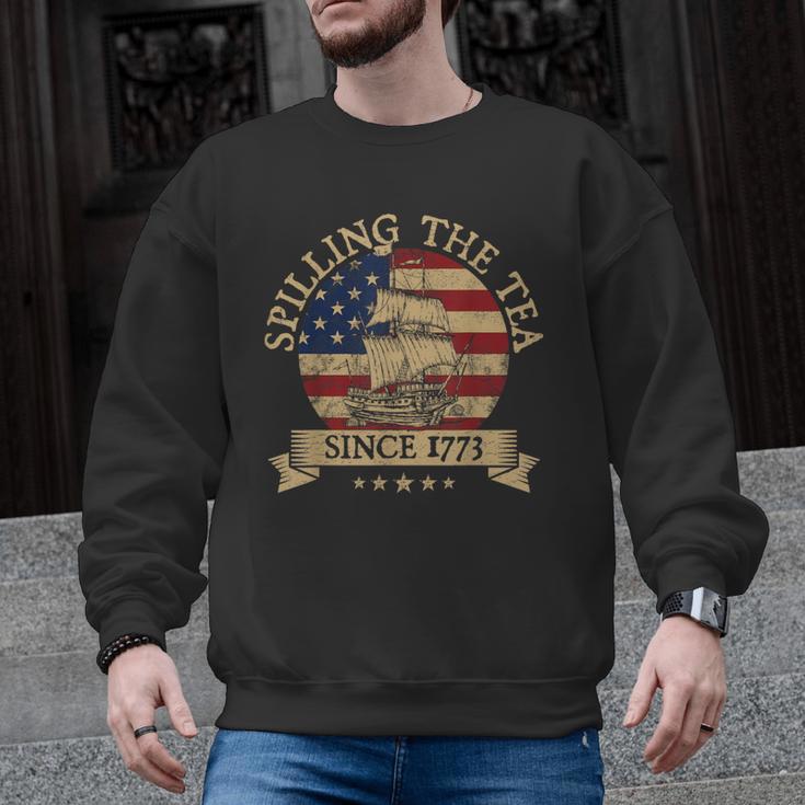 Spilling The Tea Since 1773 Vintage Us History Teacher Men Graphic Sweatshirt