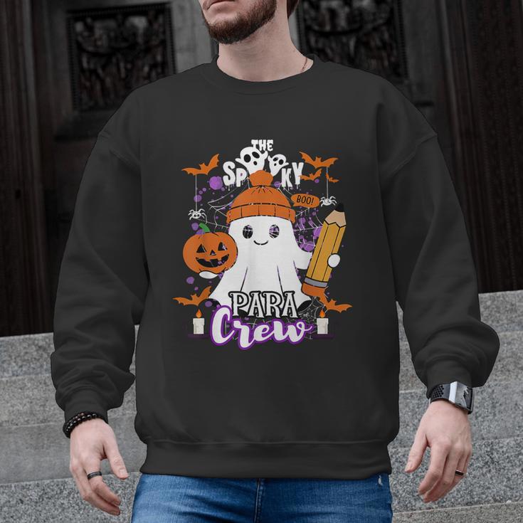 Spooky Para Crew Ghost Halloween Paraprofessional Teacher Men Graphic Sweatshirt
