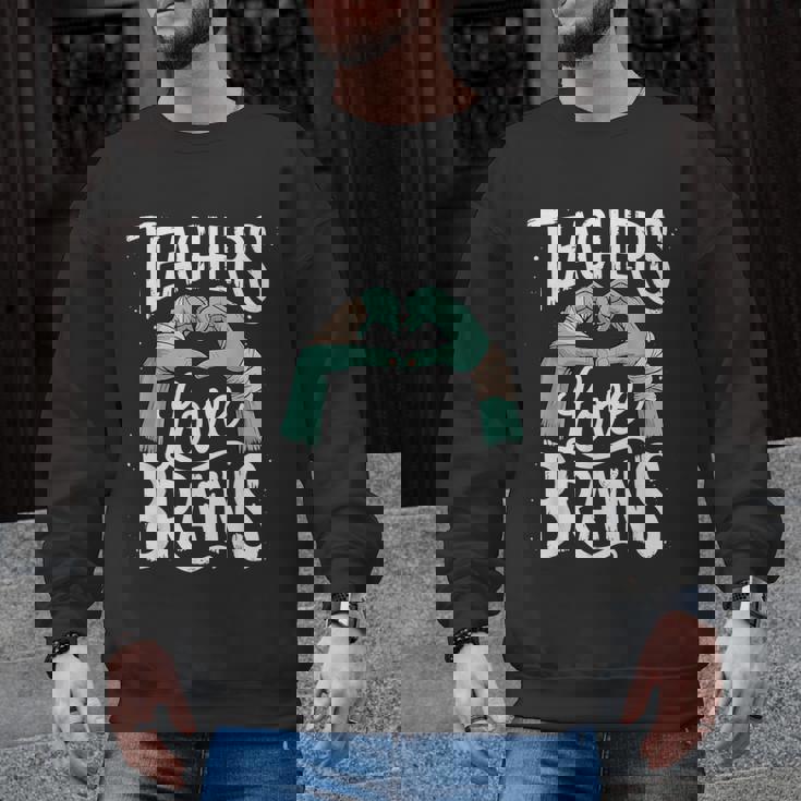 Teacher Halloween Shirt Women Men Teachers Love Brains Men Graphic Sweatshirt