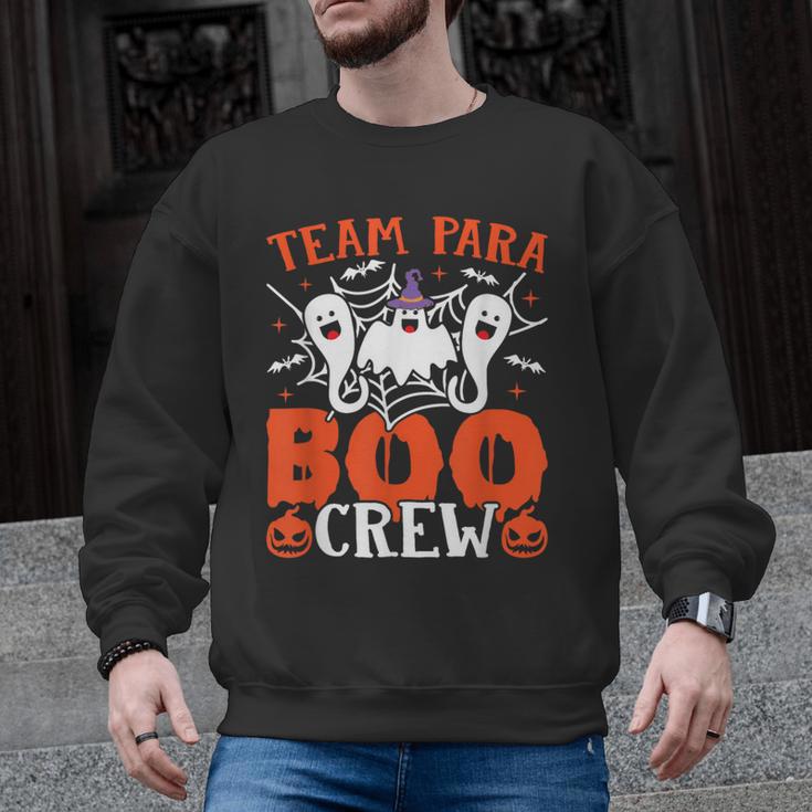 Team Para Boo Crew Halloween Ghost Paraprofessional Teacher Men Graphic Sweatshirt