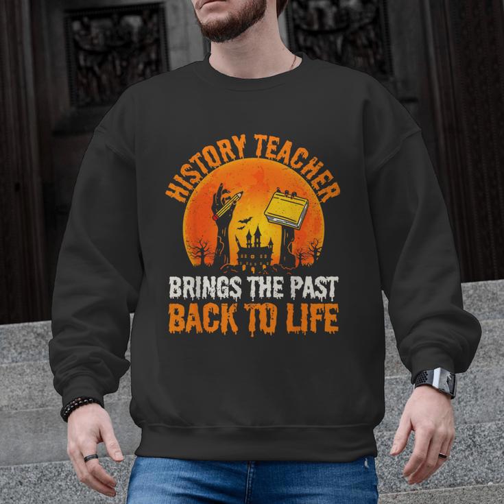 History Teacher Brings Past Back To Life Halloween Zombie Men Graphic Sweatshirt