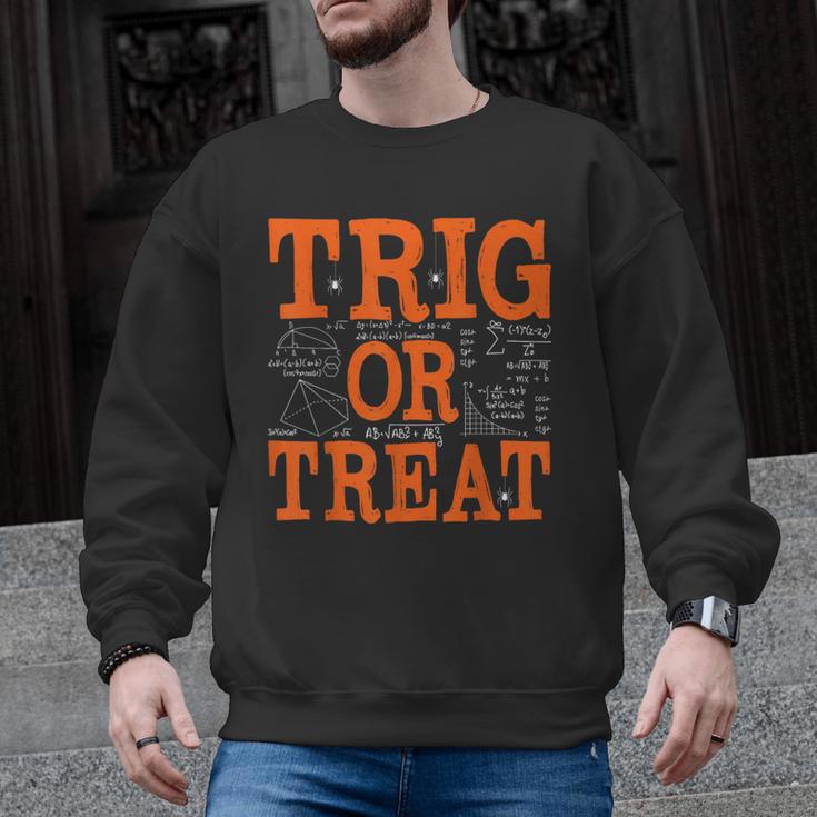 Trig Or Treat Trigonometry Math Teacher Halloween Men Graphic Sweatshirt