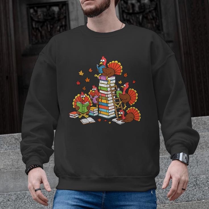 Turkey Reading Books Fall Thanksgiving Teacher Librarian Men Graphic Sweatshirt