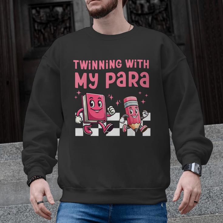 Twinning With My Para Teacher Matching Paraprofessional 70s For Men Women Men Graphic Sweatshirt