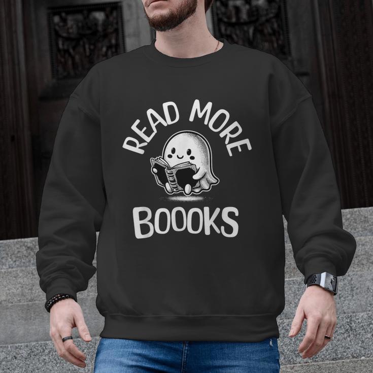 Vintage Halloween Teacher Women Reading Read More Books Men Graphic Sweatshirt