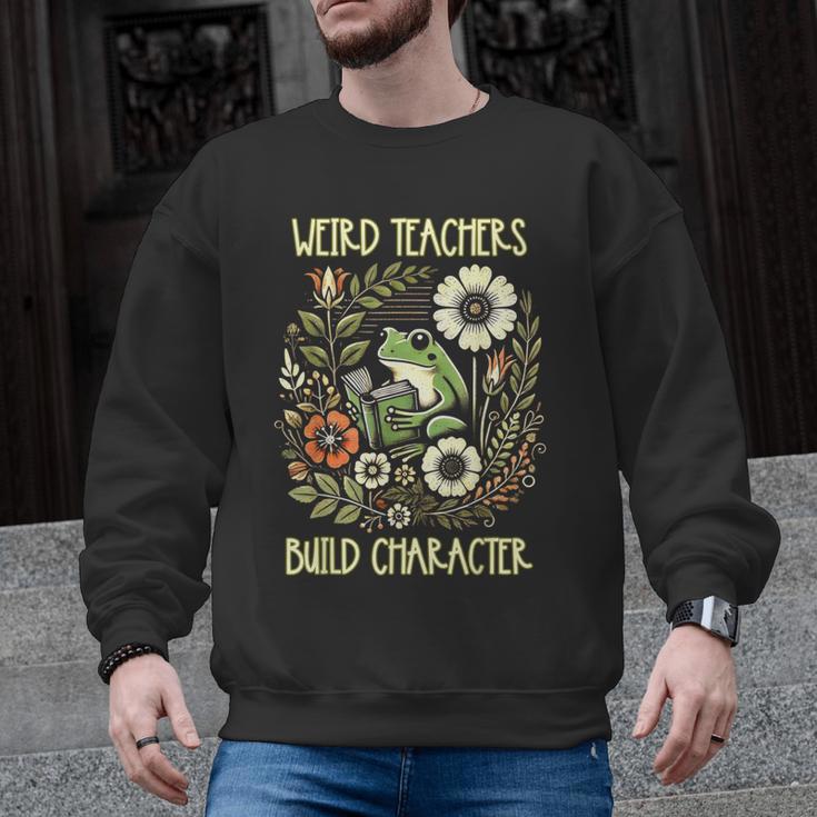 Weird Teachers Build Character Frog Reading Book Librarian Men Graphic Sweatshirt