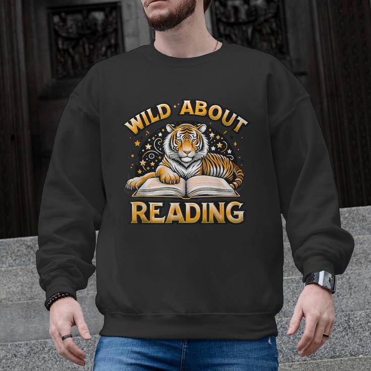 Wild About Reading Tiger For Teachers & Students Men Graphic Sweatshirt