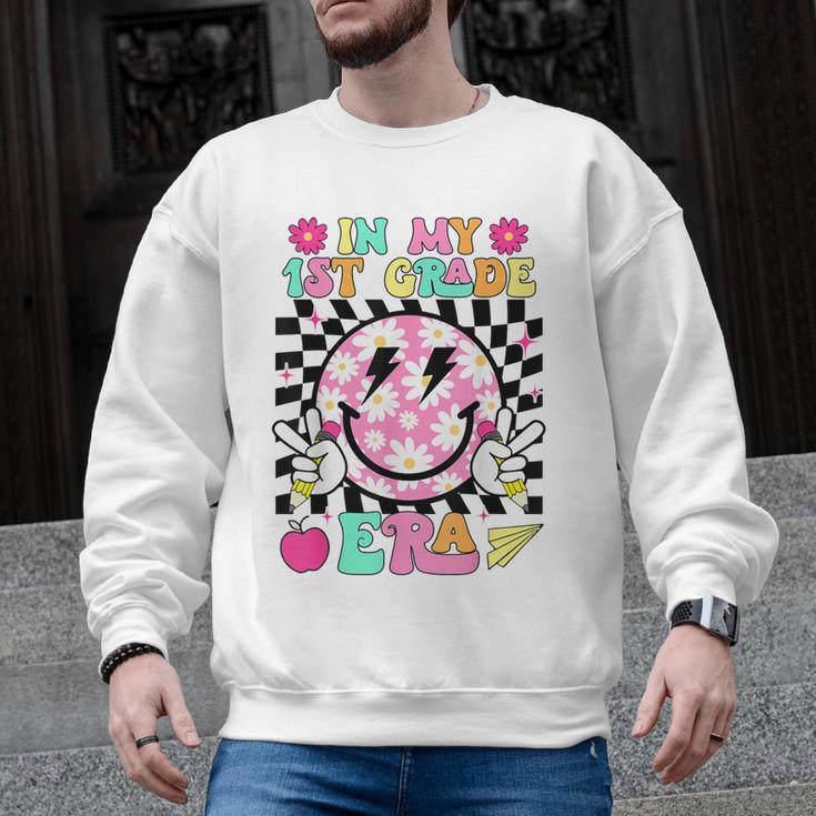 In My 1st Grade Era Smile Face Back To School Teacher Kid Men Graphic Sweatshirt