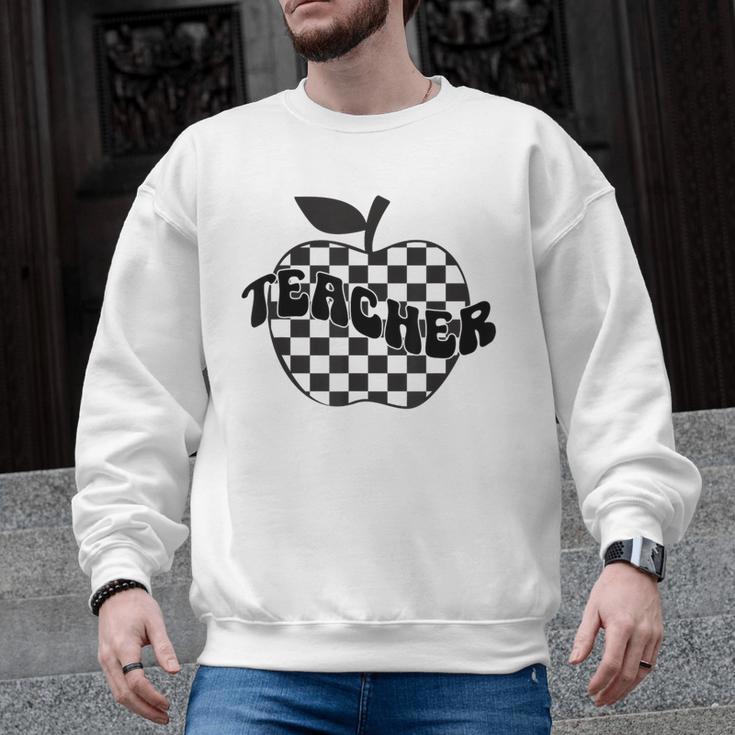 Back To School Checkered Apple Teacher Checkerboard Teacher For Men Women Girls Kids Men Graphic Sweatshirt