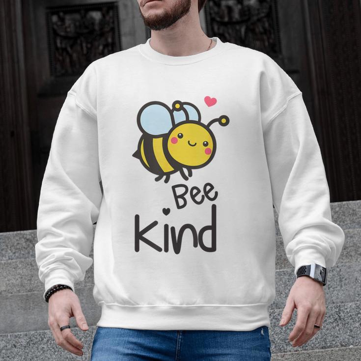 Bee Kind Bumble Bee Anti Bullying Teacher Kindness Matters Men Graphic Sweatshirt