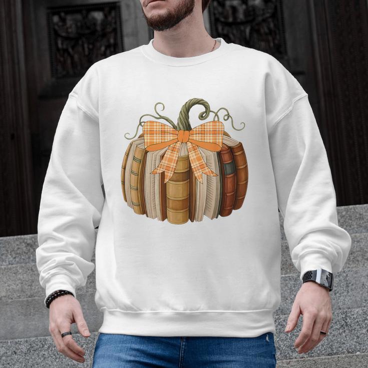 Fall Book Pumpkin Halloween Teacher Librarian Thanksgiving Men Graphic Sweatshirt