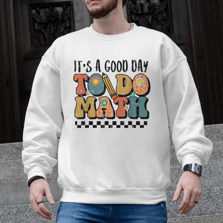 Good Day To Do Math Teacher Vintage Groovy Nerd Women Men Men Graphic Sweatshirt