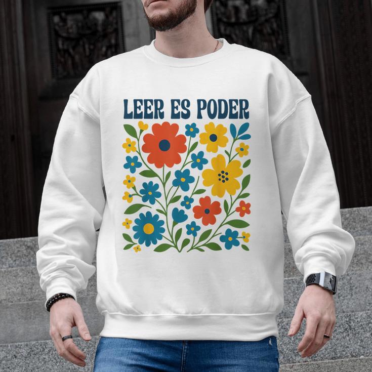 Leer Es Poder Cute Floral Boho Spanish Teacher Reading Men Graphic Sweatshirt