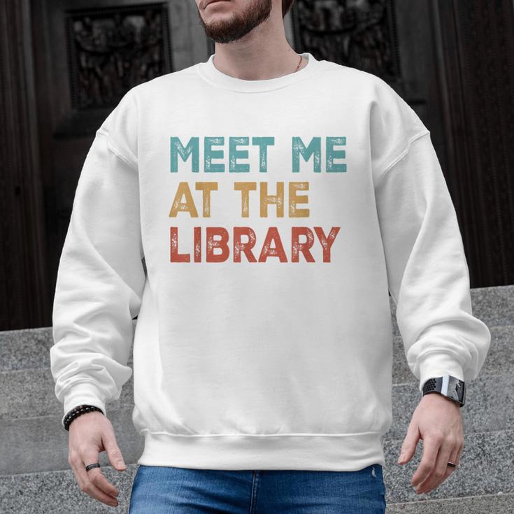 Meet Me At The Library For Teachers And School Librarians Men Graphic Sweatshirt