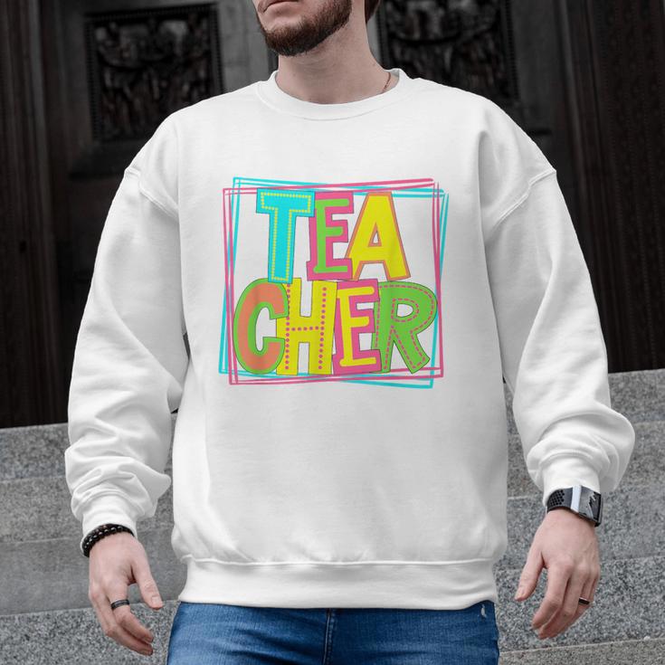 Neon Retro Teacher Cute Teacher Team New Teacher Back To Sch Men Graphic Sweatshirt