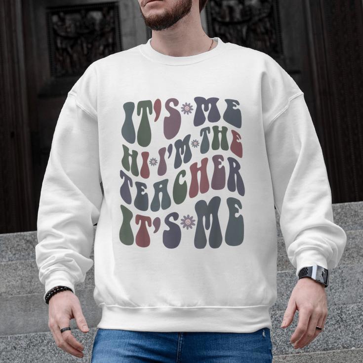 Retro IT'S ME Hi I'm The TEACHER Groovy Testing Squad Pink Men Graphic Sweatshirt