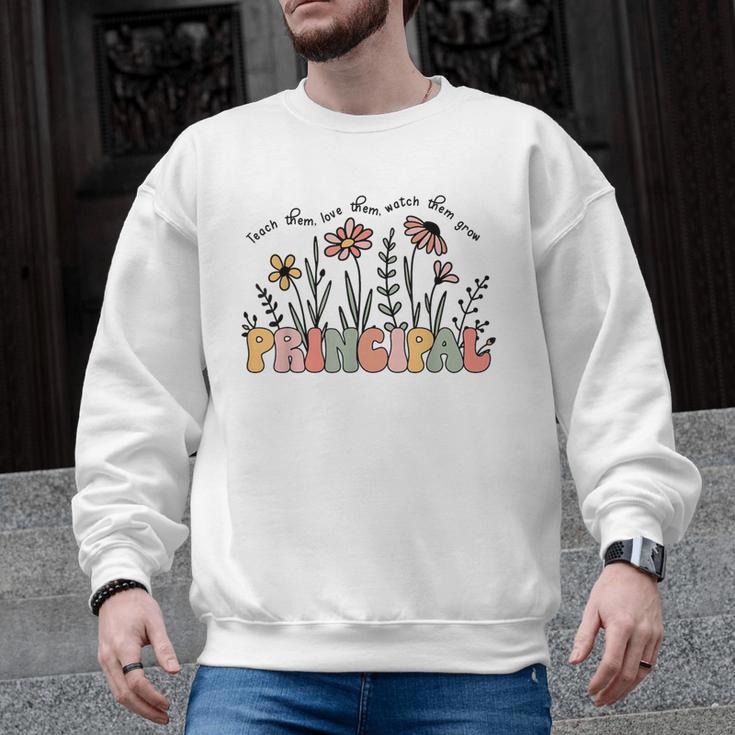 Retro Vintage Floral Principal Shirt For Women Teachers Day Men Graphic Sweatshirt