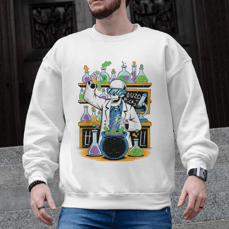 Skeleton Mad Scientist Halloween Costume Science Teacher Men Graphic Sweatshirt