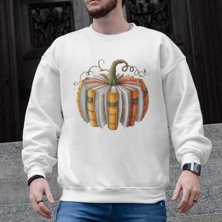 Teachers Students Fall Book Pumpkin Fall Librarians Bookworm Men Graphic Sweatshirt