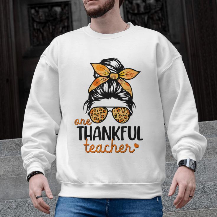 Thanksgiving Shirt Teacher Women Messy Bun Thankful Teacher Men Graphic Sweatshirt