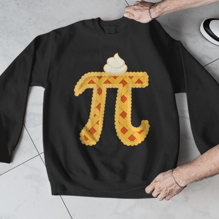 Apple Pi Pie Pun Math Teacher Pi Day 2020 Men Graphic Sweatshirt, funny design Apple Pi Pie Pun Math Teacher Pi Day 2020 Men Graphic Sweatshirt, funny design