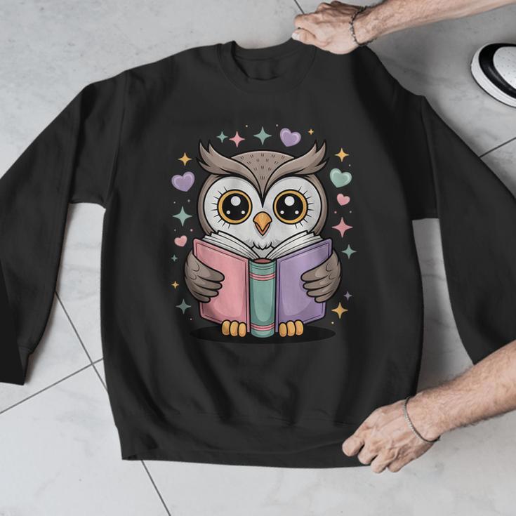 Cute Reading Owl Book Lover Teacher Librarian Bookworm Men Graphic Sweatshirt, funny design