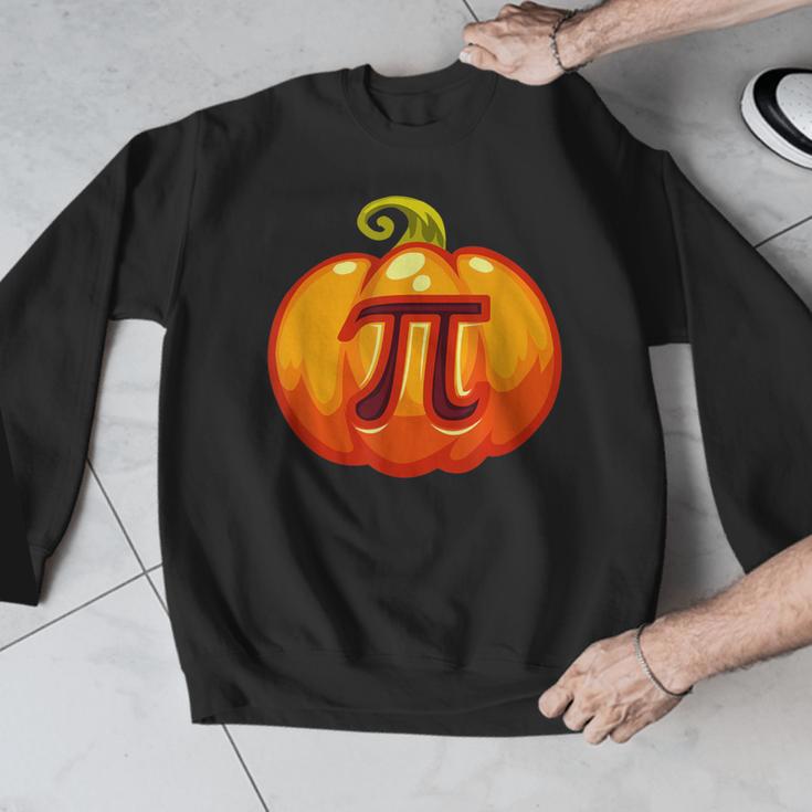 Math Teacher Halloween Costume Pumpkin Pi Pun Pie Men Men Graphic Sweatshirt, funny design Math Teacher Halloween Costume Pumpkin Pi Pun Pie Men Men Graphic Sweatshirt, funny design