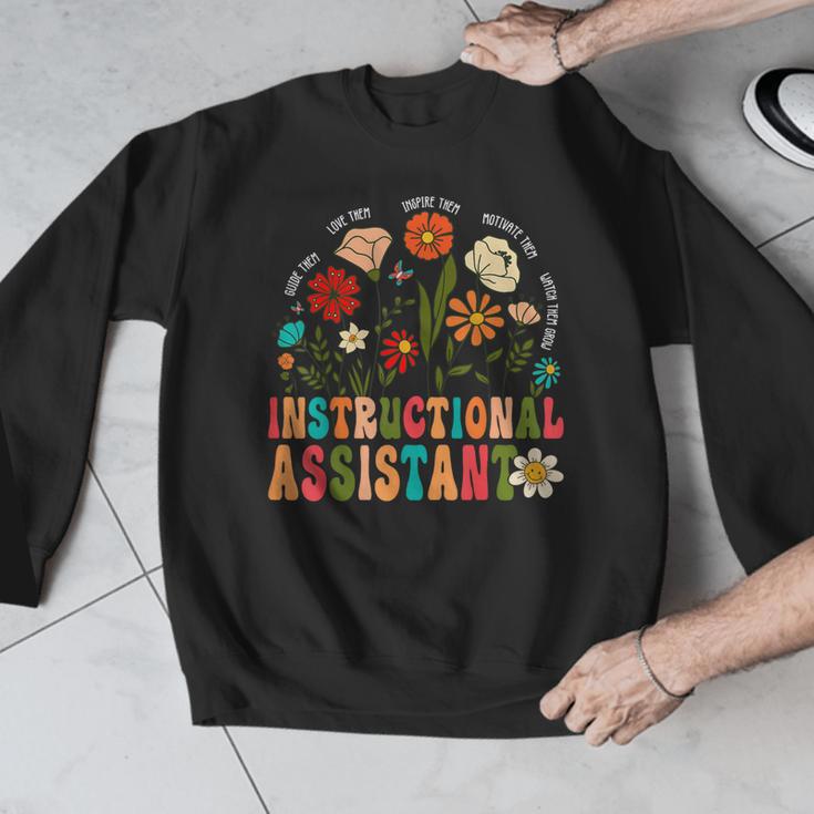 Retro Instructional Assistant Wildflowers Teacher Aide Men Graphic Sweatshirt, funny design