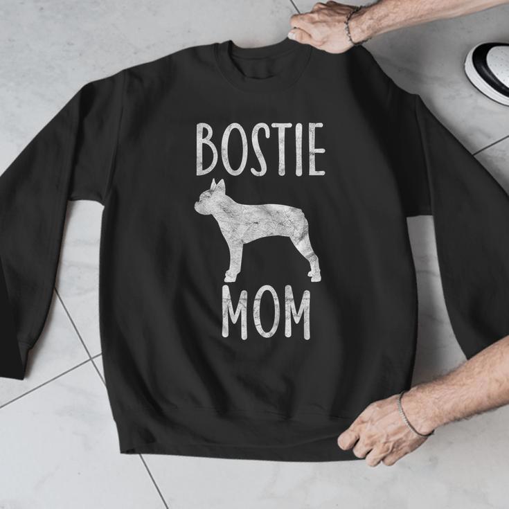 Vintage Boston Terrier Mom Dog Owner Bostie Mother Men Graphic Sweatshirt, Mom Gifts, Boston Terrier Mom Gifts, funny design