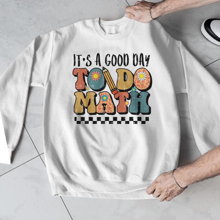 Good Day To Do Math Teacher Vintage Groovy Nerd Women Men Men Graphic Sweatshirt, Groovy Teacher Gifts, funny design