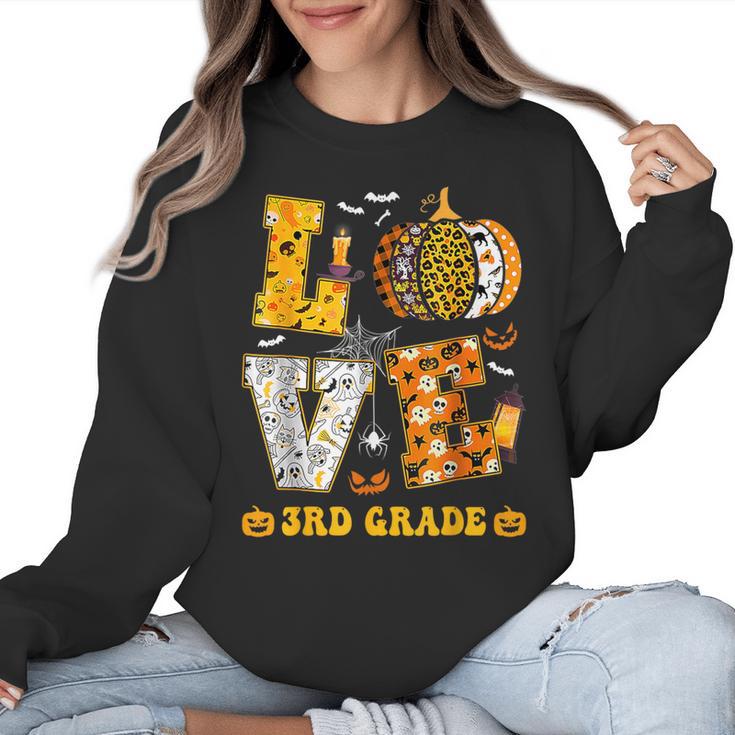 LOVE 3rd Grade Pumpkin Teacher Student Halloween Costume Women Crewneck Sweatshirt