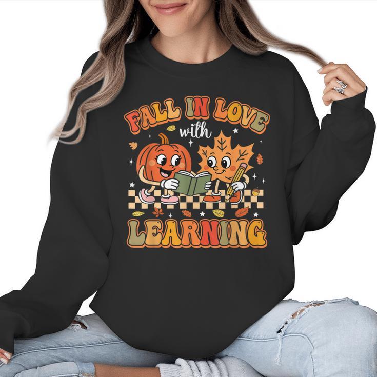 Retro Fall In Love With Learning Autumn Pumpkin Teachers Women Crewneck Sweatshirt
