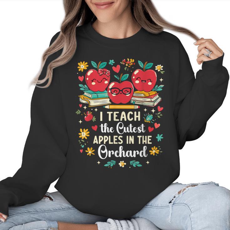 I Teach The Cutest Apples In The Orchard Cute Fall Teacher Women Crewneck Sweatshirt