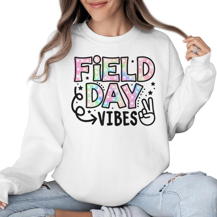 Field Day Vibes For Teacher Kids Happy Field Day 2025 Women Crewneck Sweatshirt