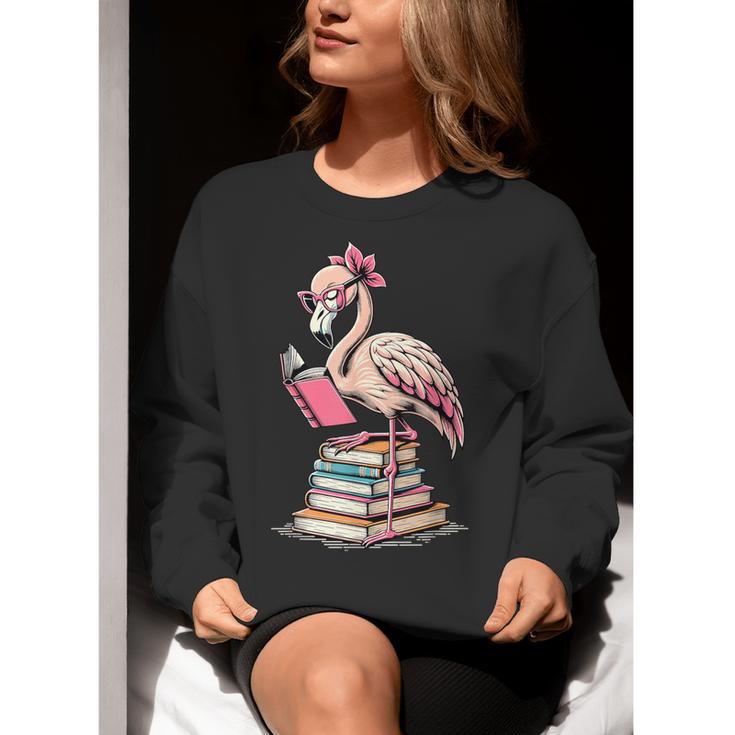 Book Lover Cute Flamingo Reading Teacher Librarian Women Women Crewneck Sweatshirt, funny gift
