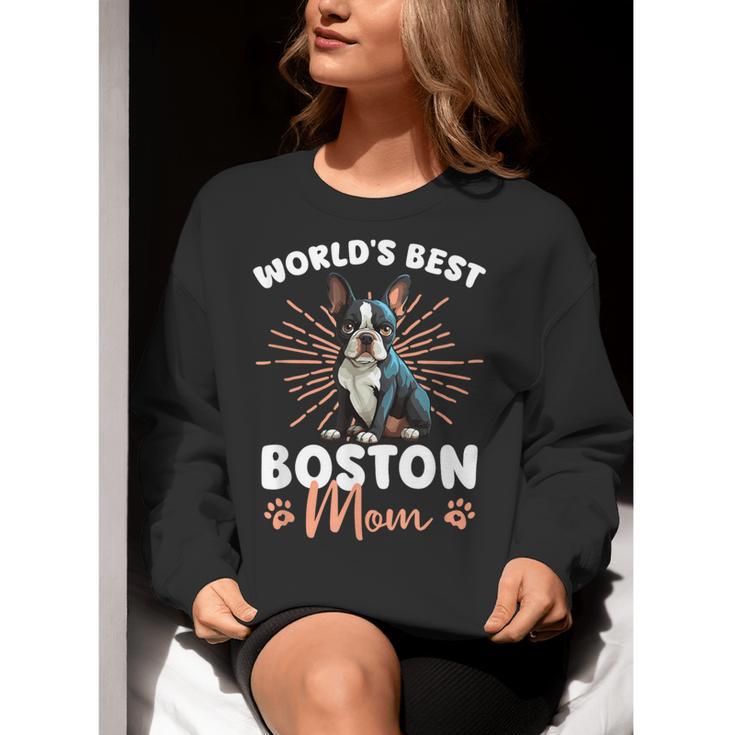 Boston Terrier Groovy World's Best Boston Mom Women Crewneck Sweatshirt, Boston Terrier Mom Sweatshirts, funny gift