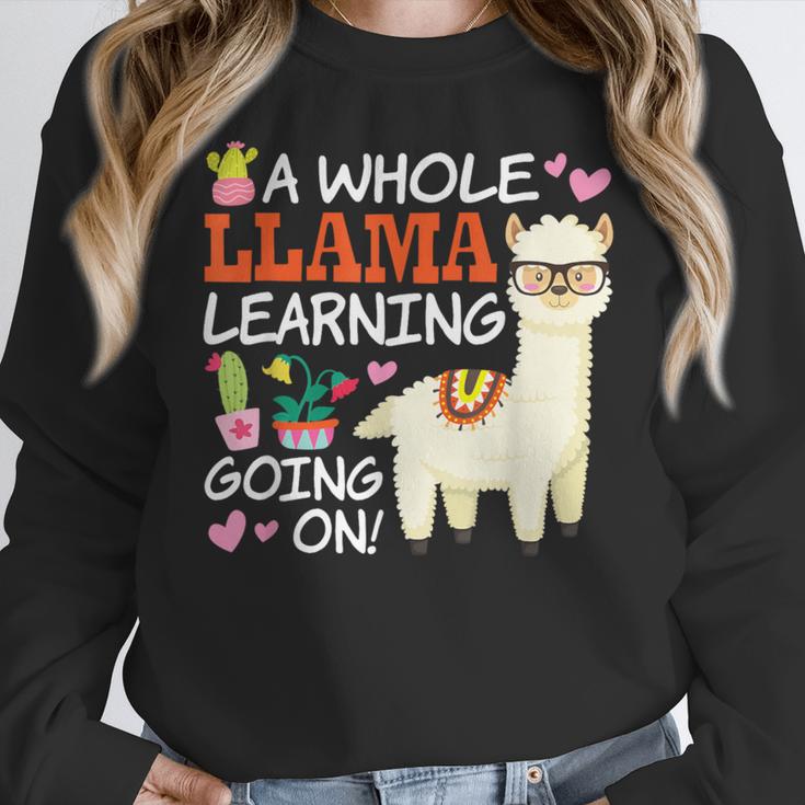 Llama Learning T Shirt Teachers Students Alpaca Lovers Women Crewneck Sweatshirt, funny design