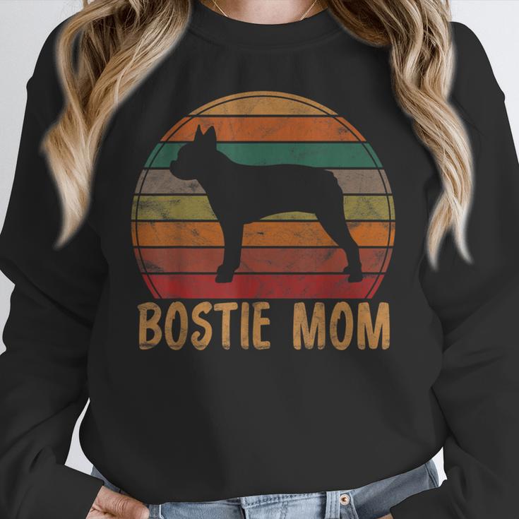 Retro Boston Terrier Mom Dog Mother Pet Bostie Mama Women Crewneck Sweatshirt, Mom Gifts, Boston Terrier Mom Gifts, funny design