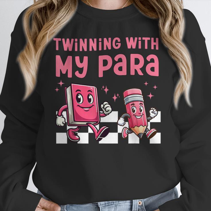 Twinning With My Para Teacher Matching Paraprofessional 70s For Men Women Women Crewneck Sweatshirt, funny design Twinning With My Para Teacher Matching Paraprofessional 70s For Men Women Women Crewneck Sweatshirt, funny design