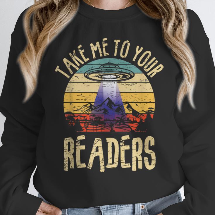 Vintage Take Me To Your Readers English Teacher Alien Space Men Women Women Crewneck Sweatshirt, English Teacher Gifts, funny design Vintage Take Me To Your Readers English Teacher Alien Space Men Women Women Crewneck Sweatshirt, English Teacher Gifts, funny design