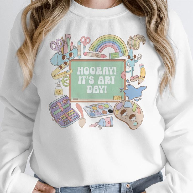 Retro Hooray It's Art Day Art Teacher Back To School Women Women Crewneck Sweatshirt, funny design