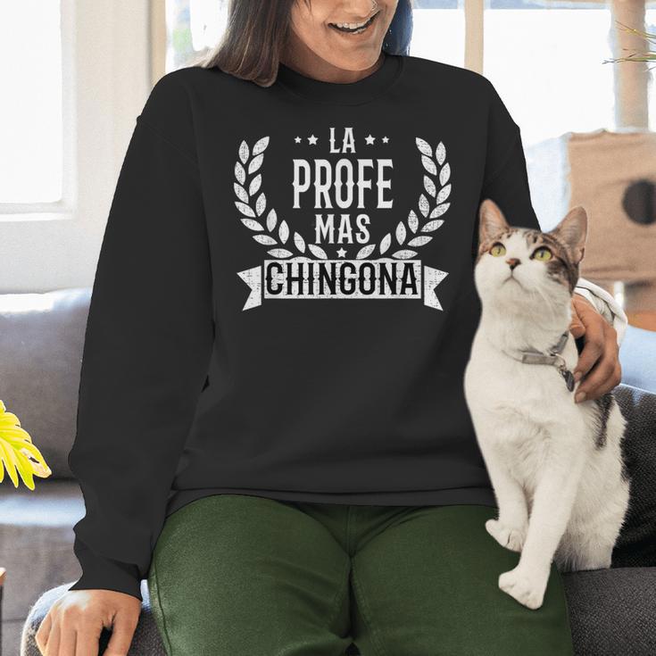 La Profe Mas Chingona Spanish Female Teacher Women Crewneck Sweatshirt, gift for family, gift for coworker
