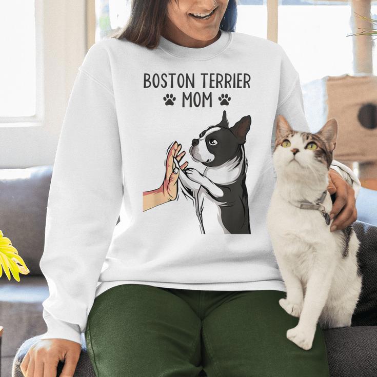 Boston Terrier Mom Dogs Mum Woman Women Crewneck Sweatshirt, Boston Terrier Mom Sweatshirts, gift for family, gift for coworker